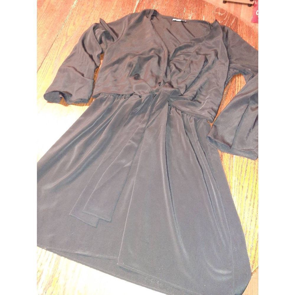 Size 10 Topshop Black Deep V-Neck Long Sleeve Mini Dress Bell Sleeve